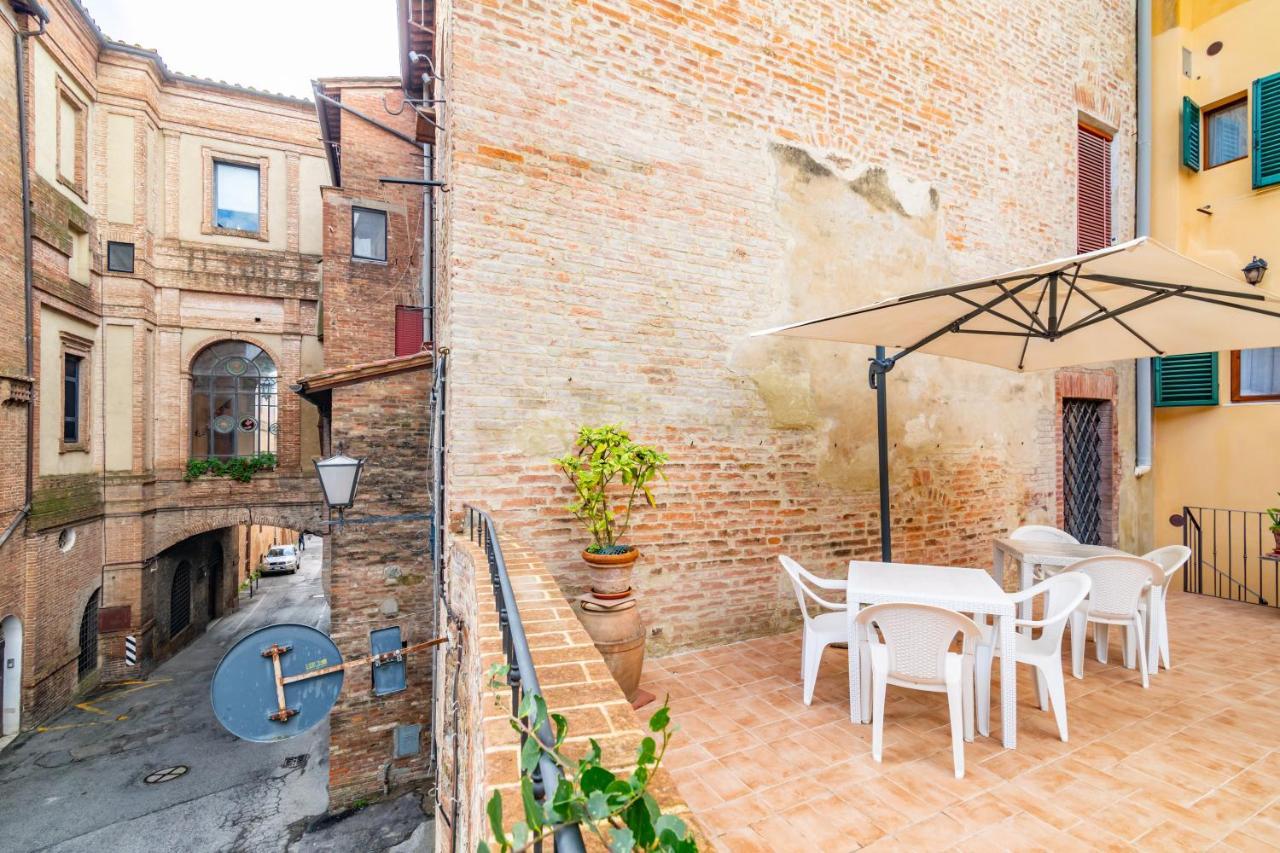 La Terrazza Di San Marco - Lovely Apartment! เซียนา ภายนอก รูปภาพ